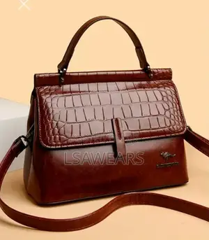 New Women's Handbag,Stylish and Trendy. Coffee Colour