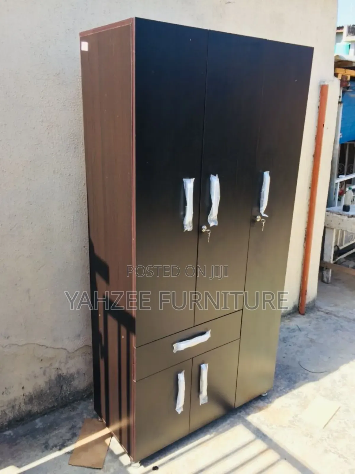 Wardrobe Closet
