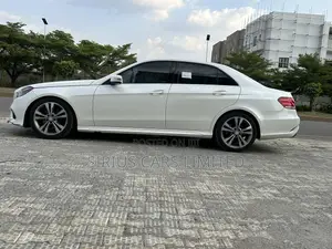 Mercedes-Benz E350 Base 4Matic Sedan AWD (3.5L 6cyl 7A) 2014 White