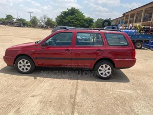 Volkswagen Golf 2006 Red