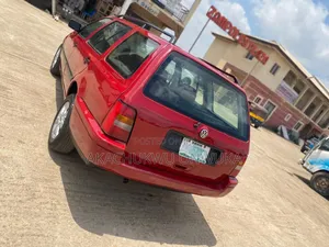 Volkswagen Golf 2006 Red