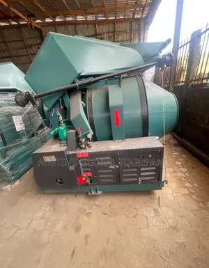Heavy-Duty Stationary Self-Loading Concrete Mixer 560l