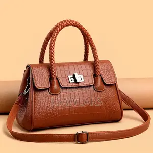 New Women's Handbag,Stylish and Trendy. Brown Colour