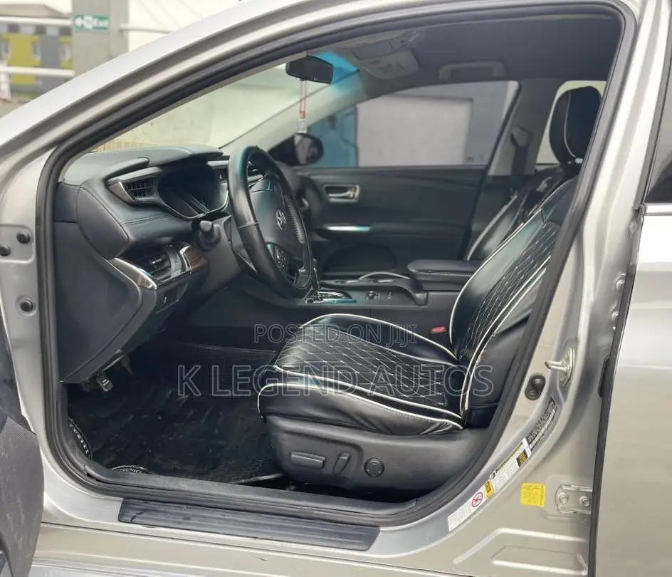 Toyota Avalon XLE 4dr Sedan (3.5L 6cyl 6A) 2015 Silver