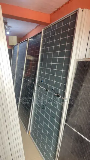650w Solar Panels Jinko Brand One One High Voltage Very Affordable