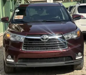Toyota Highlander LE 4dr SUV AWD (3.5L 6cyl 6A) 2014 Red