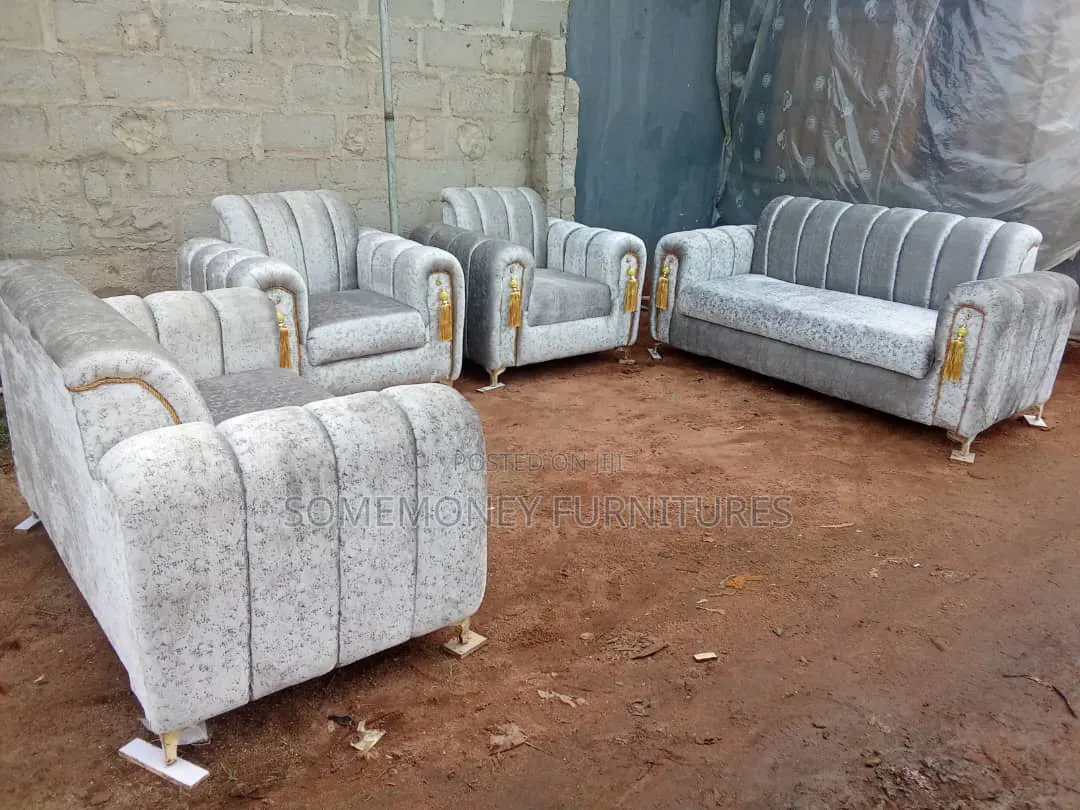 Stand Sofa
