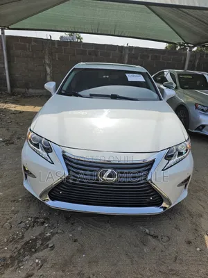 Lexus ES 2015 White