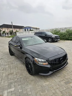 Mercedes-Benz C300 2015 Black