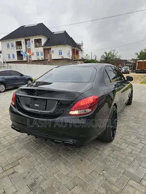 Mercedes-Benz C300 2015 Black