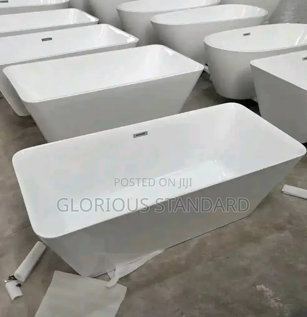 Free Standing Bathtub Plain White Square Shape