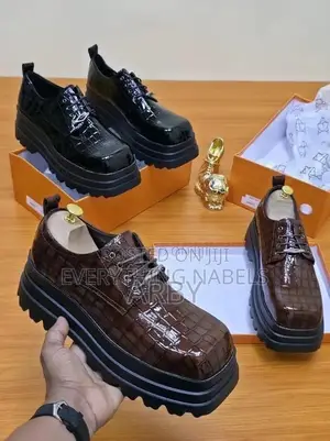 Shoes Available for Sale in Different Sizes and Pattern