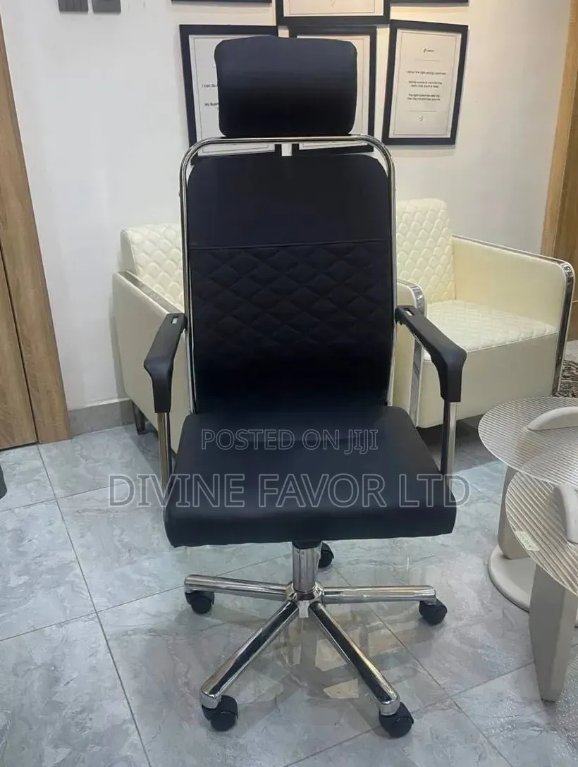 Standard Office Chair With Headrest