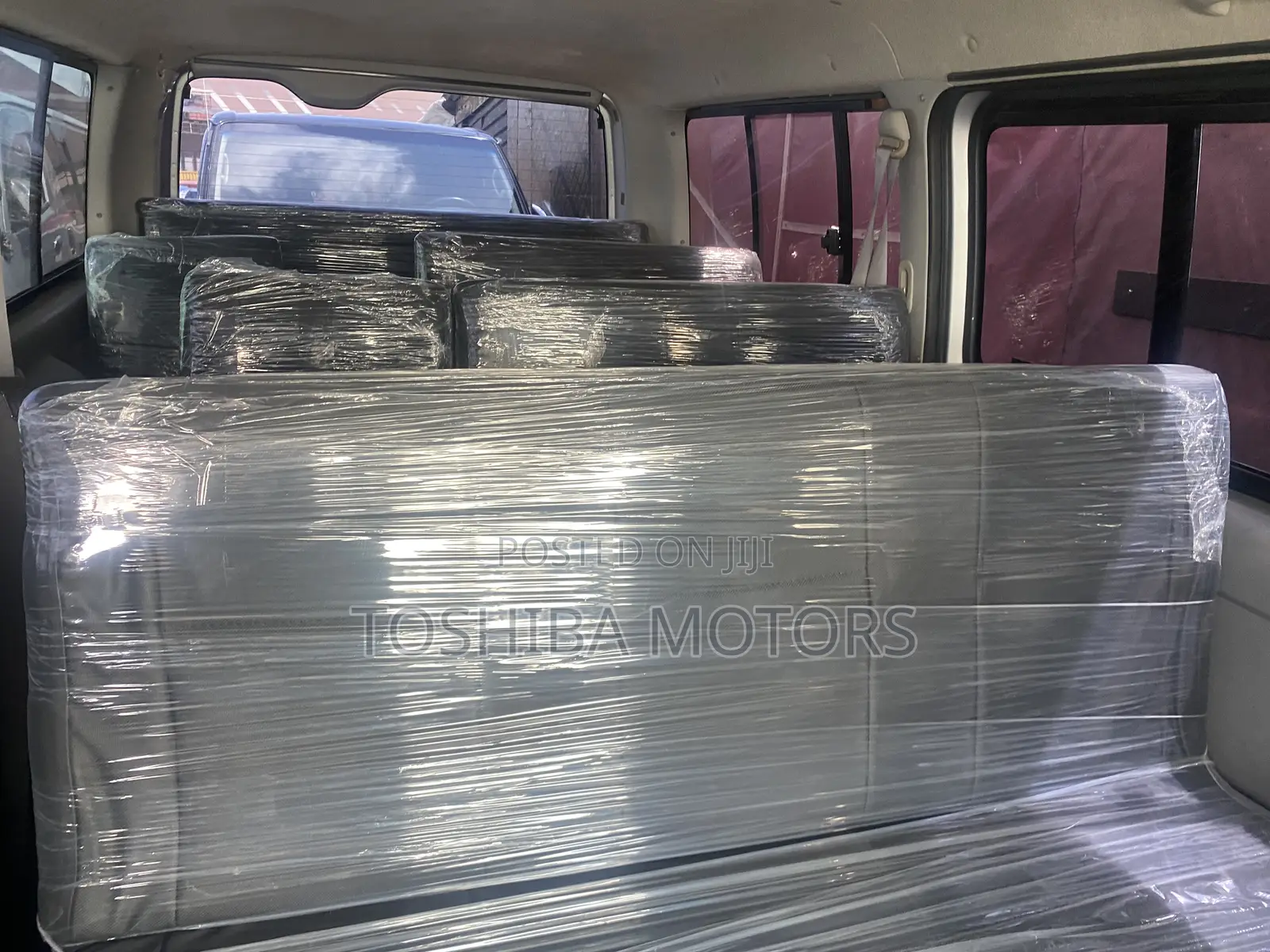 Toyota HiAce 2013 Silver