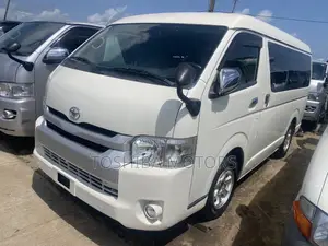 Toyota HiAce 2015 White