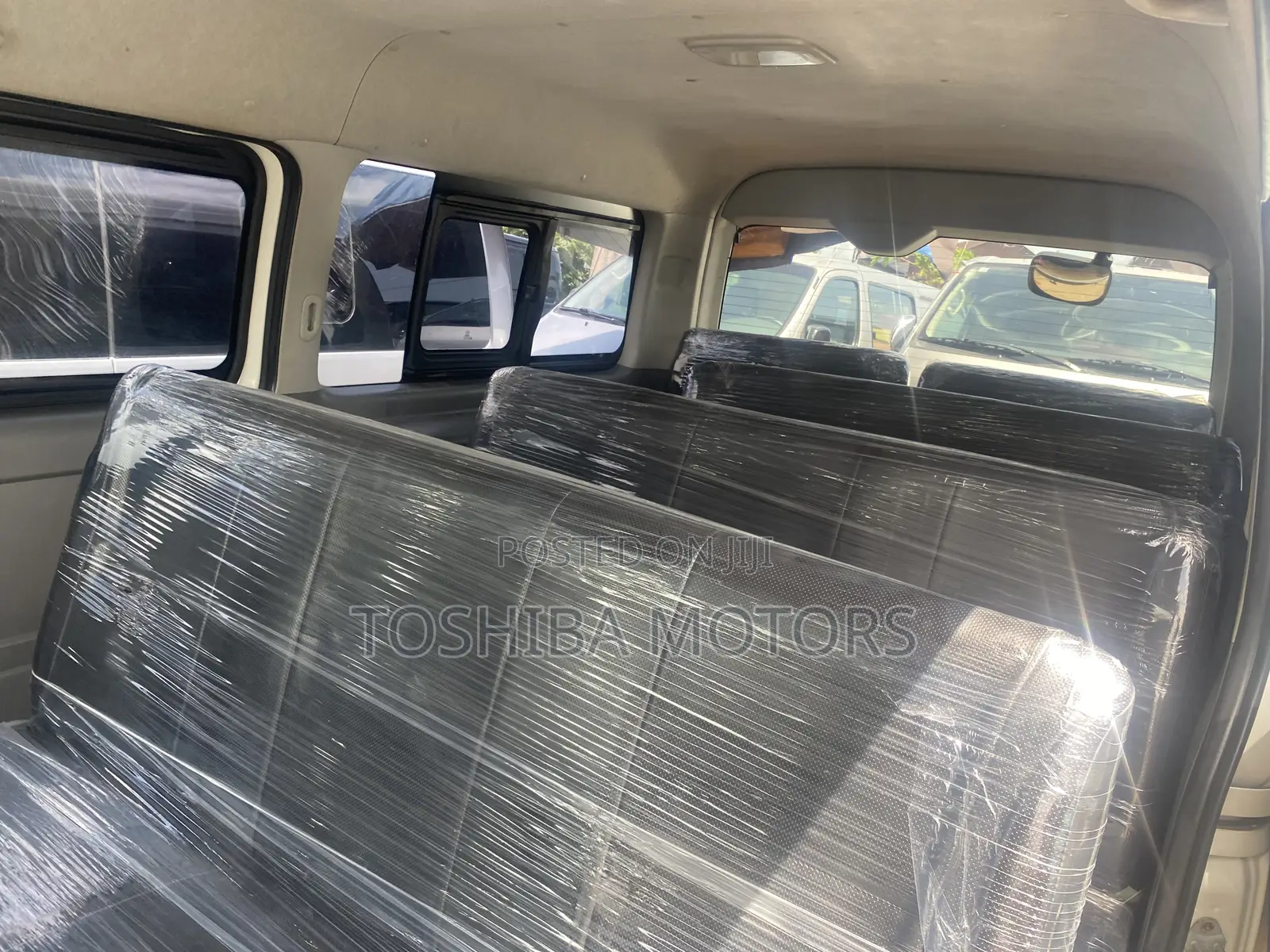 Toyota HiAce 2015 White