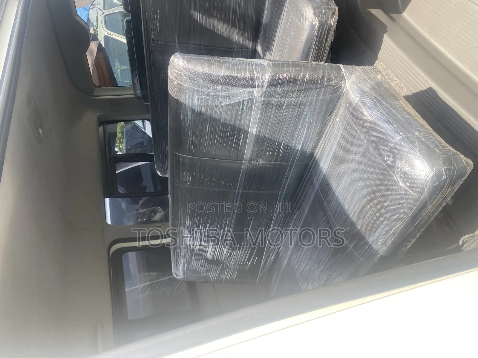 Toyota HiAce 2015 White