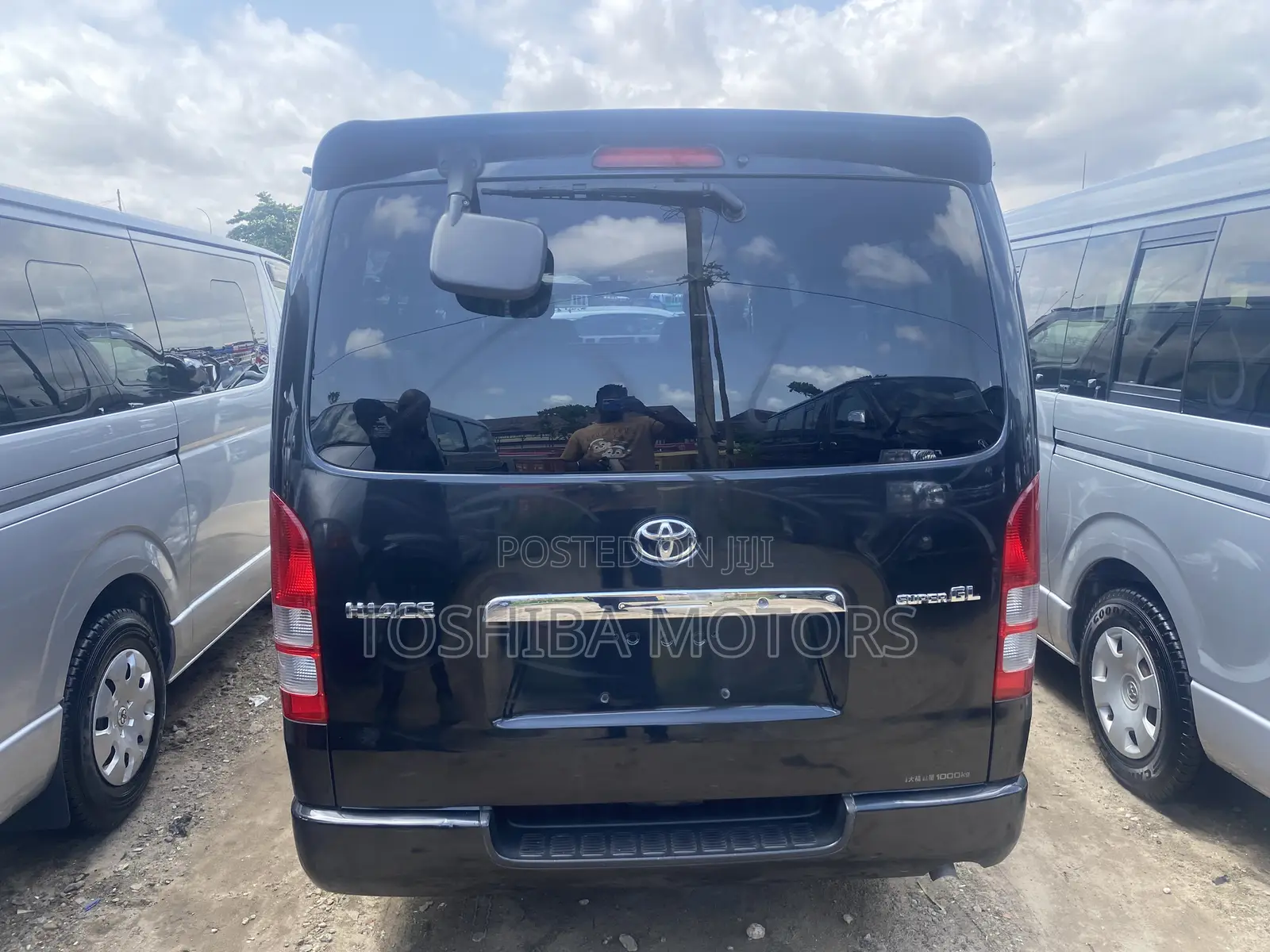Toyota HiAce 2013 Silver