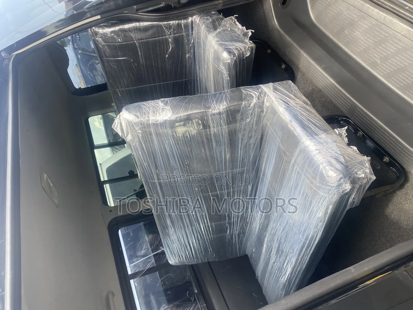 Toyota HiAce 2013 Silver