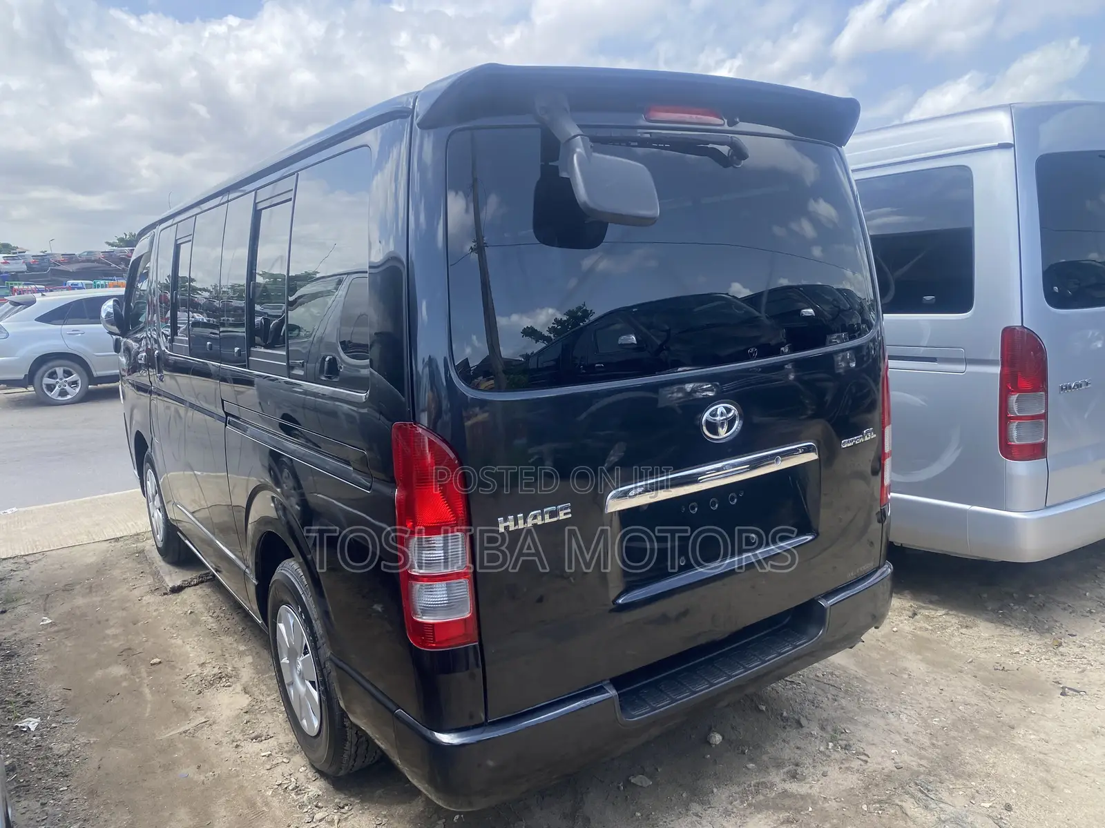 Toyota HiAce 2013 Silver
