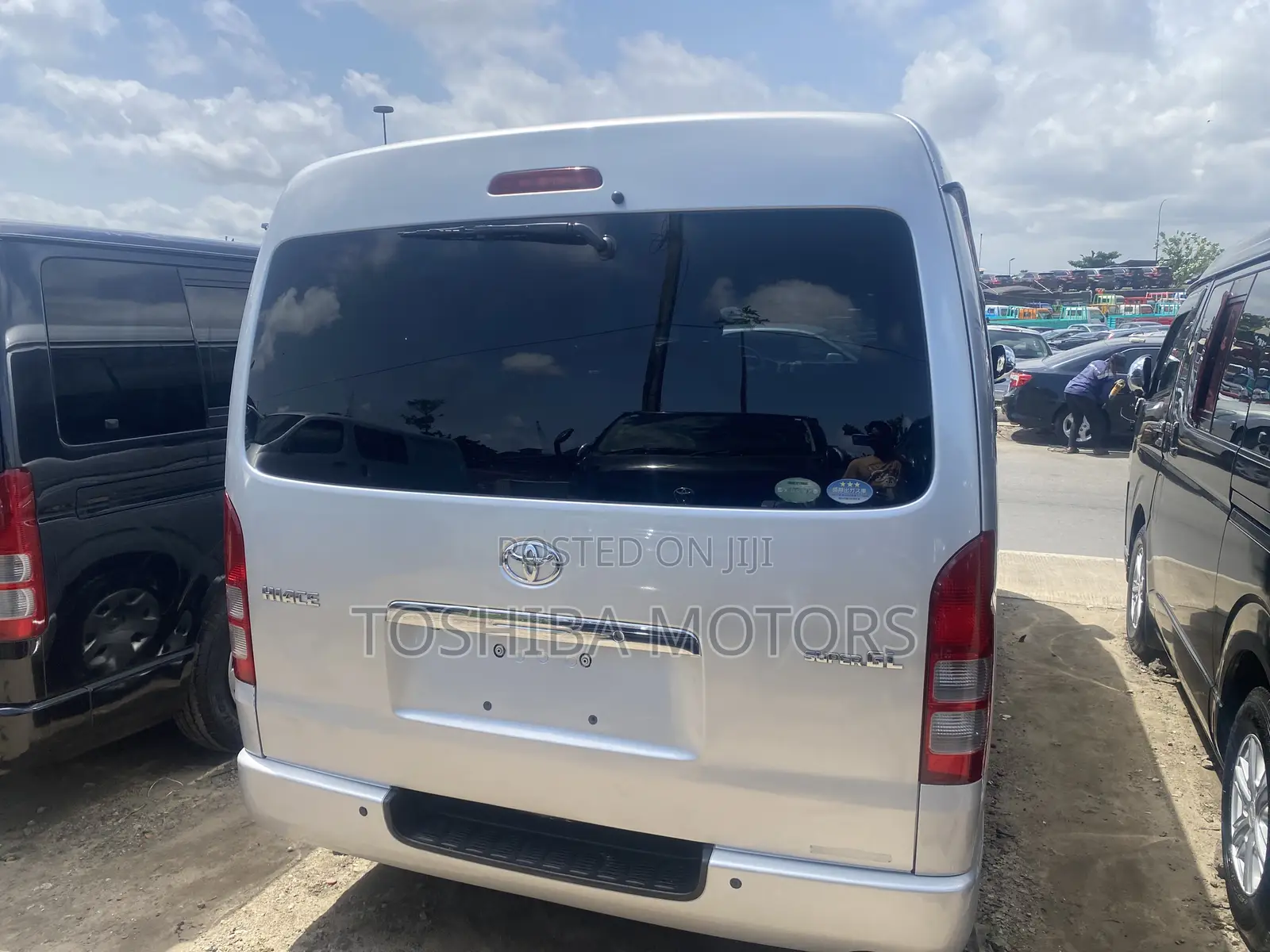 Toyota HiAce 2015 Silver