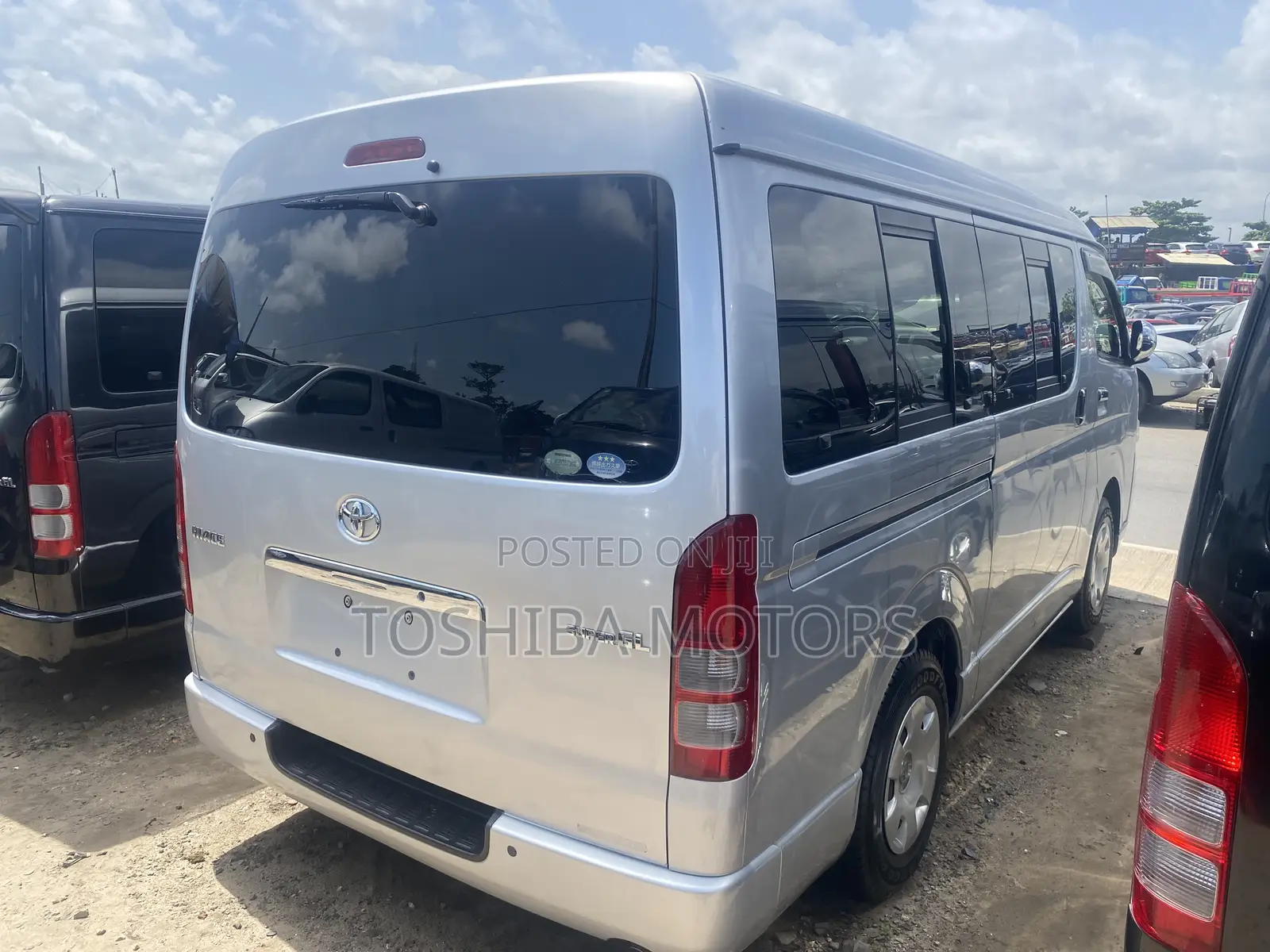 Toyota HiAce 2015 Silver