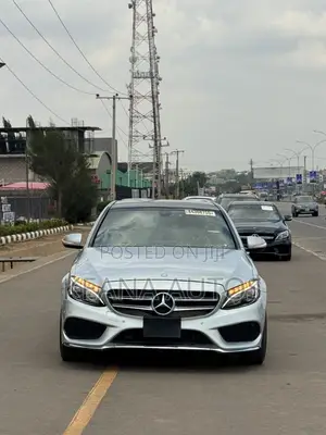Mercedes-Benz C300 2016 Silver