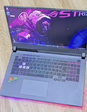 Laptop Asus ROG Strix G17 16GB AMD Ryzen 9 SSD 1T