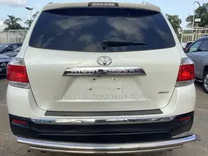 Toyota Highlander Limited 3.5L 2WD 2013 White
