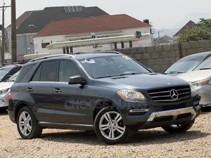 Mercedes-Benz M Class ML350 4MATIC 4dr SUV AWD (3.5L 6cyl 7A) 2014 Gray