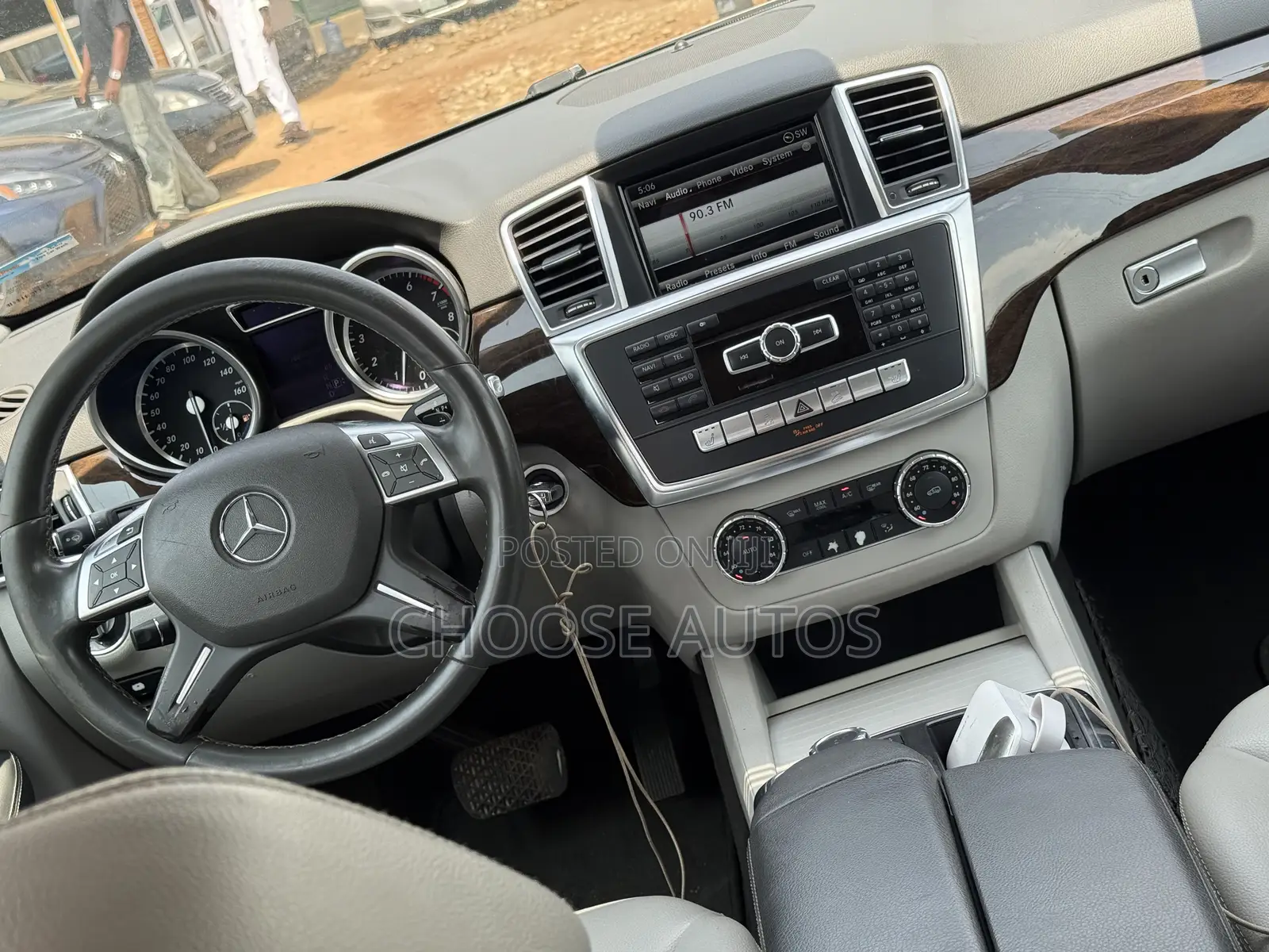 Mercedes-Benz M Class ML350 4MATIC 4dr SUV AWD (3.5L 6cyl 7A) 2014 Gray