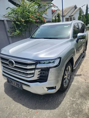 Toyota Land Cruiser 2023 Silver