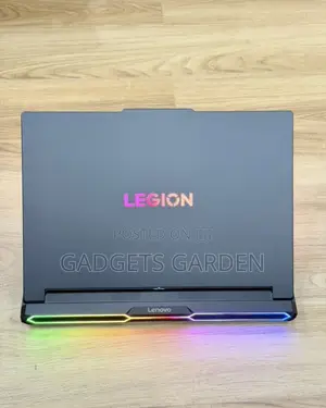 Laptop Lenovo Legion Pro 7 32GB Intel Core Ultra 9 SSD 3T