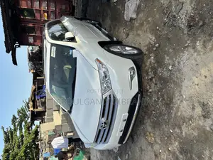 Toyota Highlander Limited 2012 White