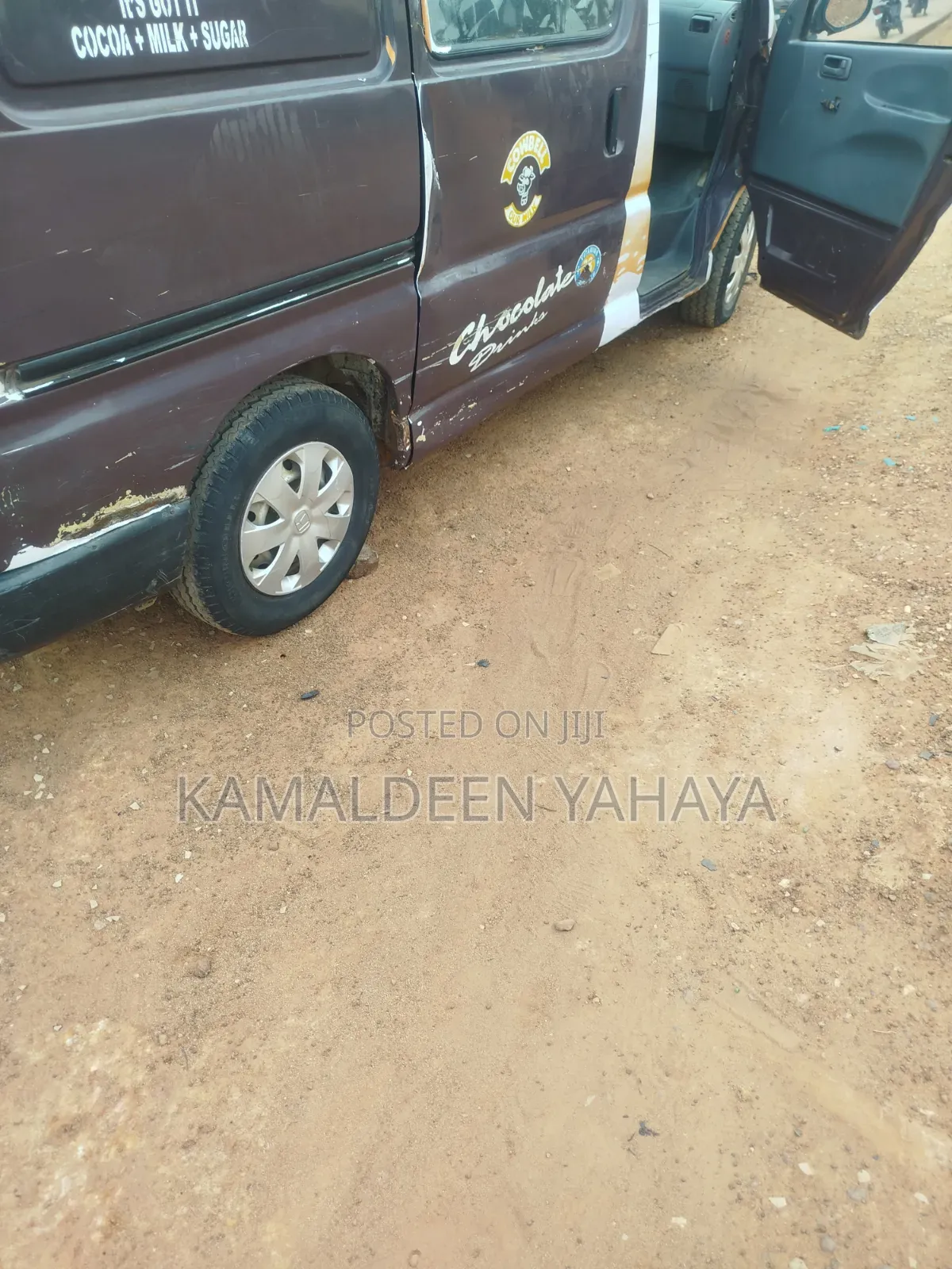 Toyota HiAce 2004 Brown