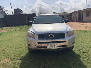 Toyota RAV4 2.0 VVT-i 2008 Silver