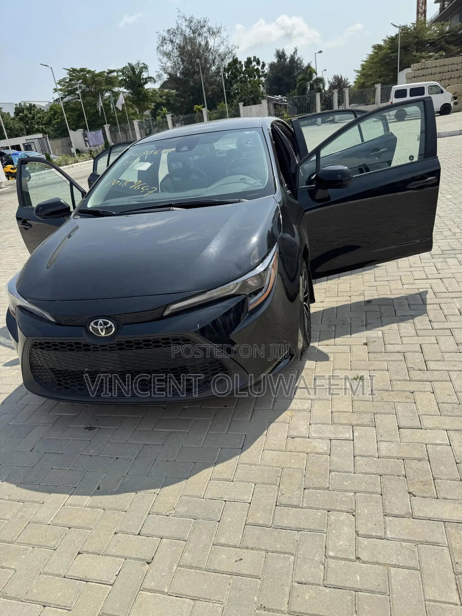 Toyota Corolla LE 2022 Black