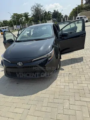 Toyota Corolla LE 2022 Black