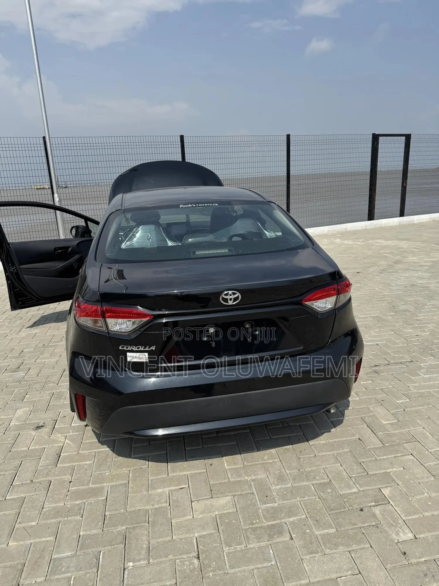 Toyota Corolla LE 2022 Black
