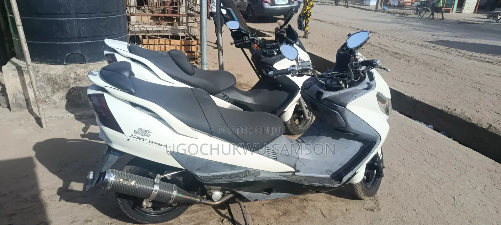 Suzuki Burgman 2014 White