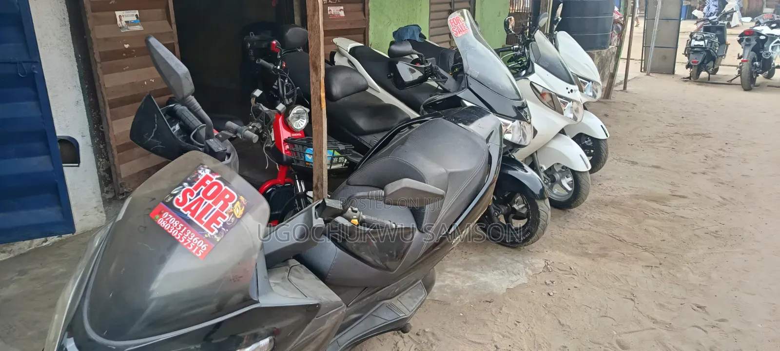 Suzuki Burgman 2014 White