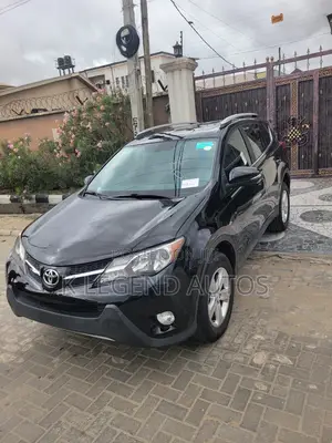 Toyota RAV4 XLE AWD (2.5L 4cyl 6A) 2013 Black