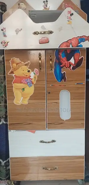 Neatly Used Baby's Wardrobe