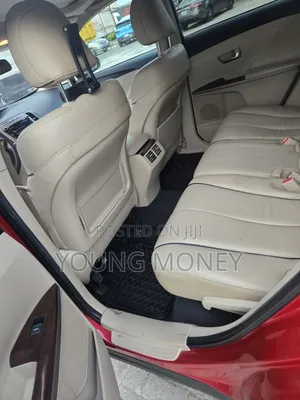 Toyota Venza V6 AWD 2012 Red