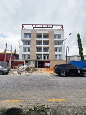 3bdrm Apartment in Lekki Phase 1 for sale