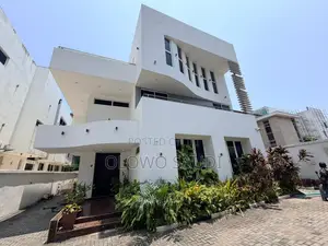 5bdrm Duplex in Banana Island for rent
