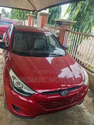 Hyundai Tucson 2015 Red