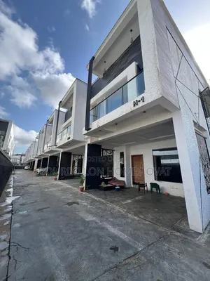 4bdrm Duplex in Ikota Lekki Lagos for rent