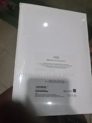 New Apple iPad 9.7 64 GB Black