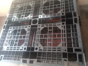 W Plastic Brand Pallet